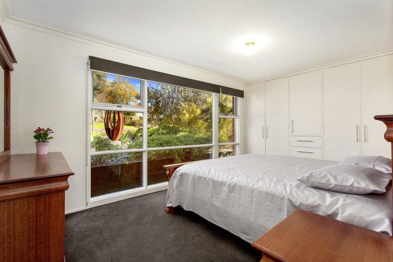 Photo - 25 Clauscen Street, Templestowe Lower VIC 3107 - Image 7