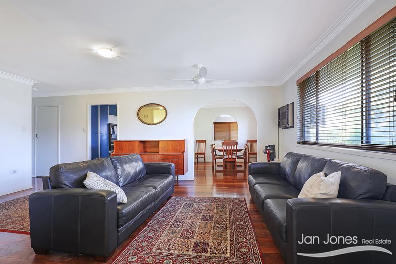 Photo - 25 Clifford St , Woody Point QLD 4019 - Image 5