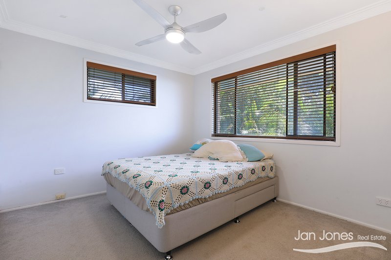 Photo - 25 Clifford St , Woody Point QLD 4019 - Image 11