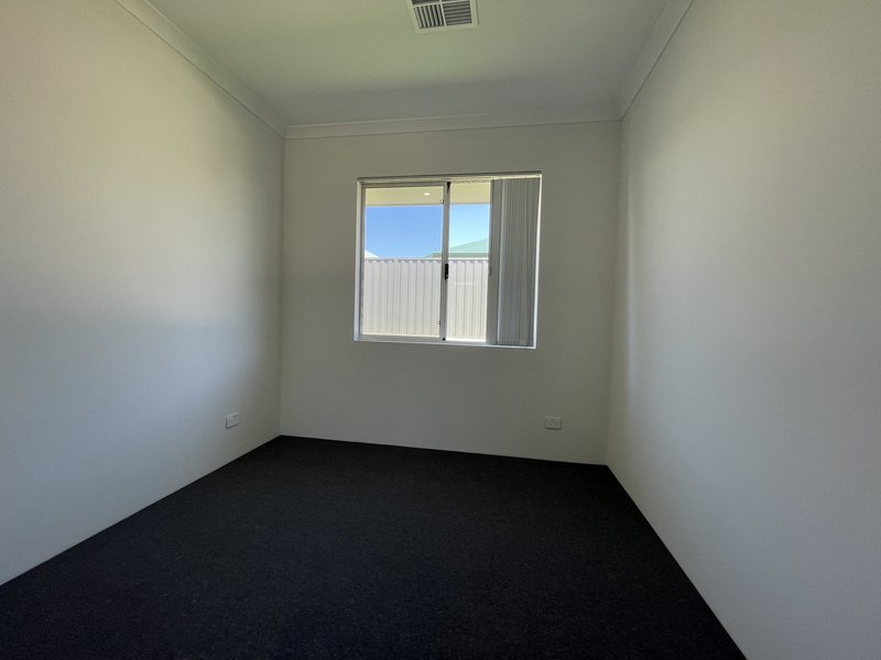 Photo - 25 Cloudburst Avenue, Baldivis WA 6171 - Image 11