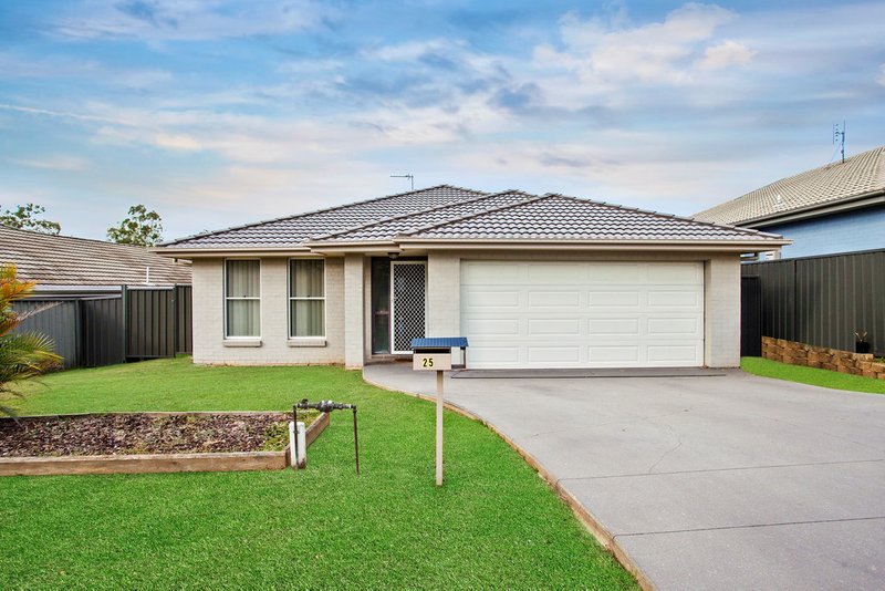 25 Colonial Street, Wadalba NSW 2259