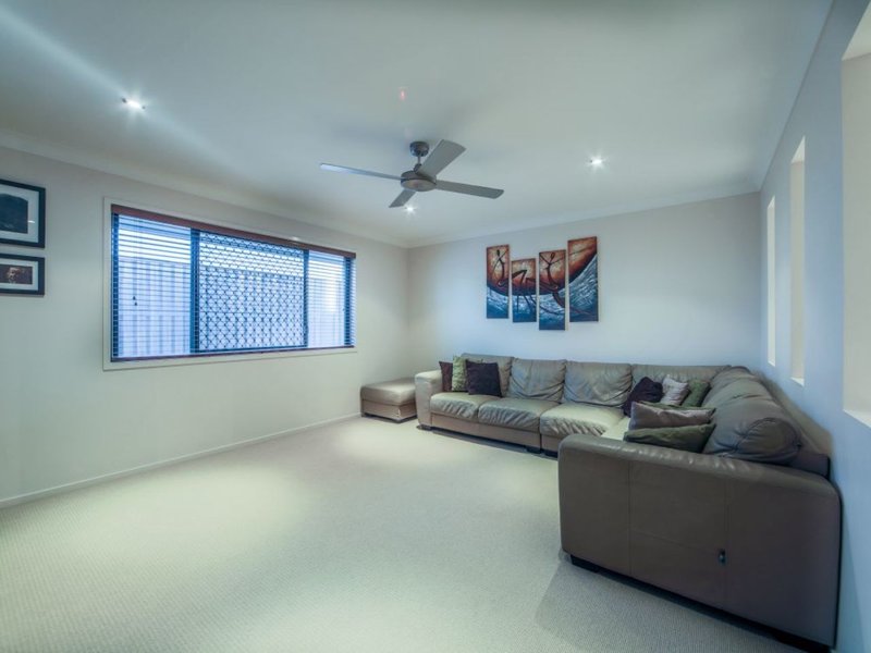 Photo - 25 Conestoga Way, Upper Coomera QLD 4209 - Image 12