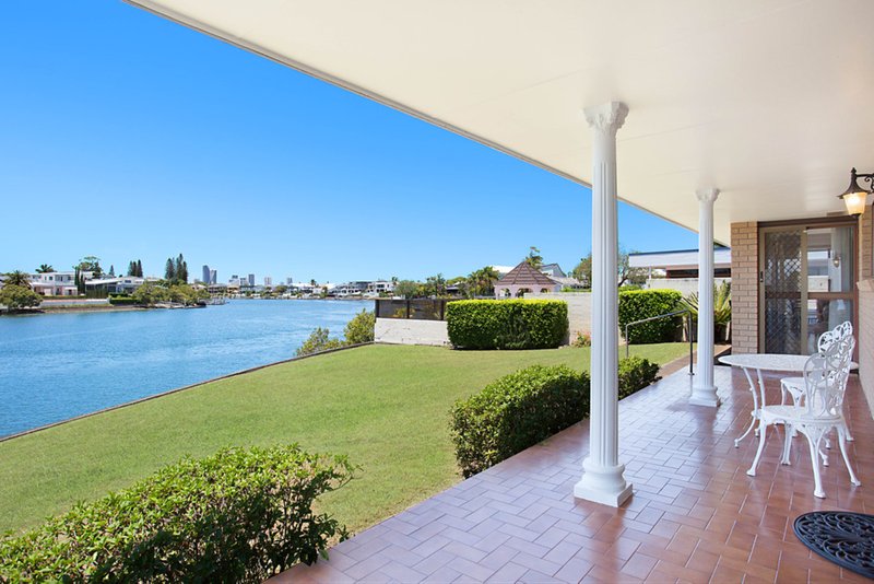 Photo - 25 Conifer Crescent, Broadbeach Waters QLD 4218 - Image 6