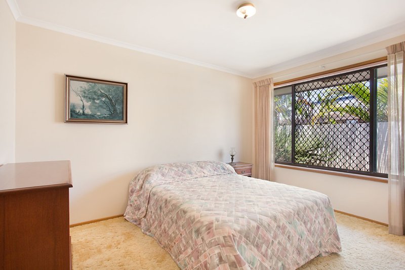 Photo - 25 Conifer Crescent, Broadbeach Waters QLD 4218 - Image 14