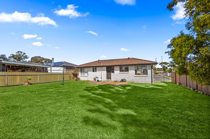 Photo - 25 Conifer Street, Albion Park Rail NSW 2527 - Image 7