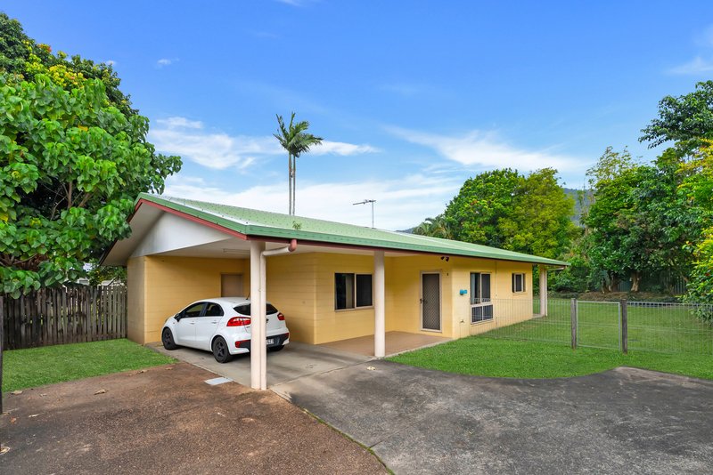 Photo - 2/5 Coolabah Close, White Rock QLD 4868 - Image 2
