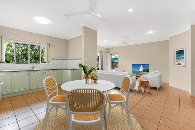 Photo - 2/5 Coolabah Close, White Rock QLD 4868 - Image 6