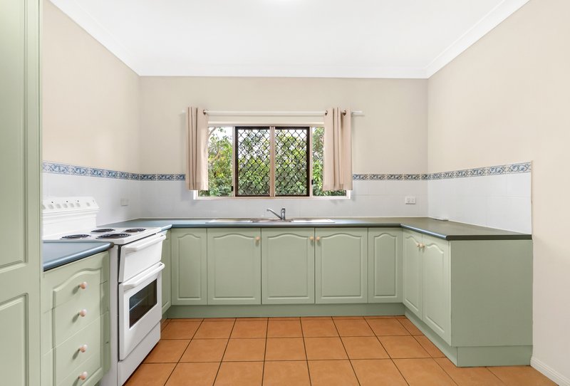 Photo - 2/5 Coolabah Close, White Rock QLD 4868 - Image 7