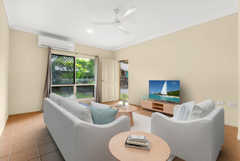 Photo - 2/5 Coolabah Close, White Rock QLD 4868 - Image 8