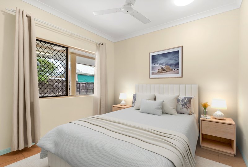Photo - 2/5 Coolabah Close, White Rock QLD 4868 - Image 12
