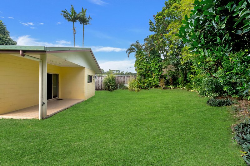 Photo - 2/5 Coolabah Close, White Rock QLD 4868 - Image 14