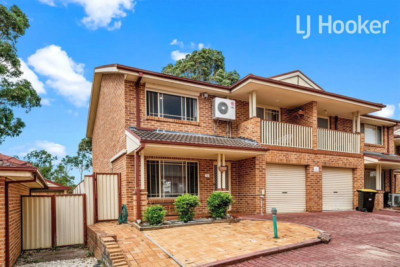 2/5 Corella Rd , Green Valley NSW 2168