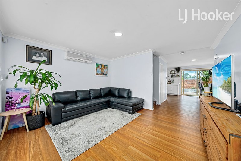 Photo - 2/5 Corella Rd , Green Valley NSW 2168 - Image 2