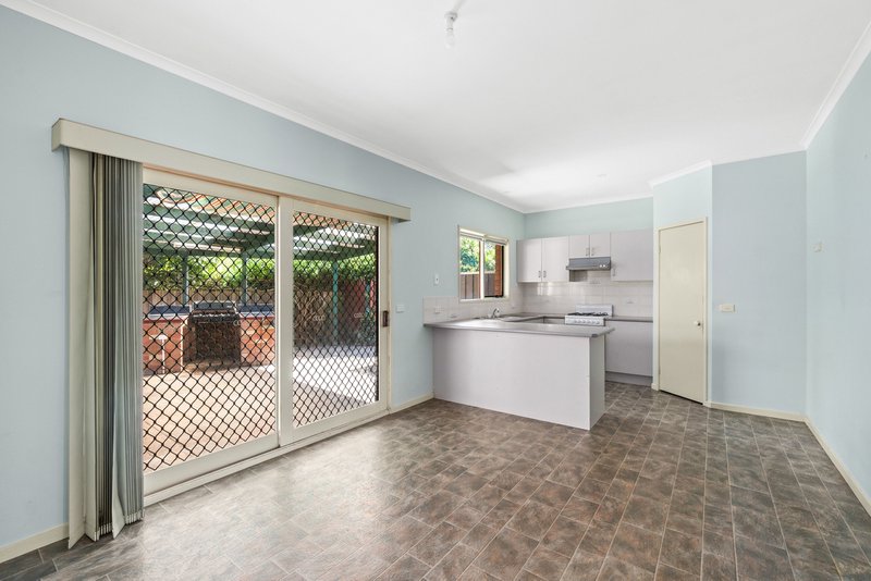 Photo - 25 Coverdale Drive, Sale VIC 3850 - Image 6