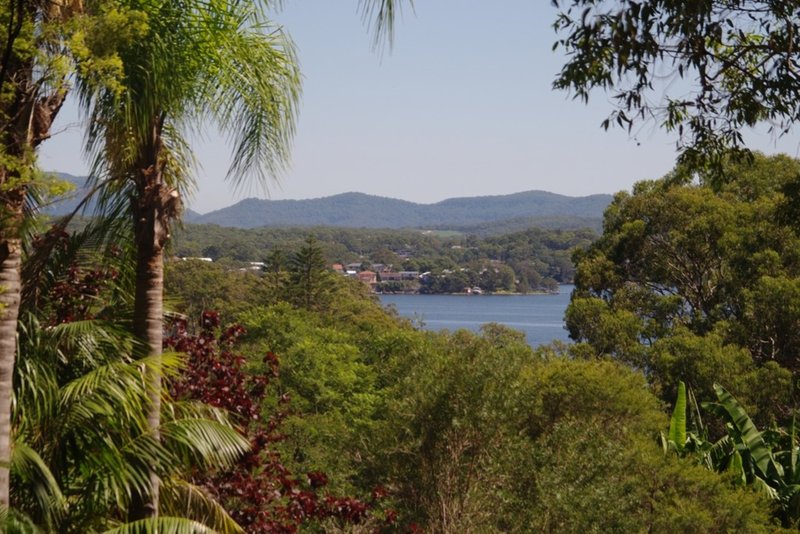 Photo - 25 Crescent Road, Wangi Wangi NSW 2267 - Image 3