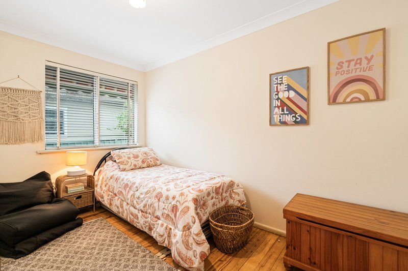 Photo - 25 Crossingham Street, Canton Beach NSW 2263 - Image 4