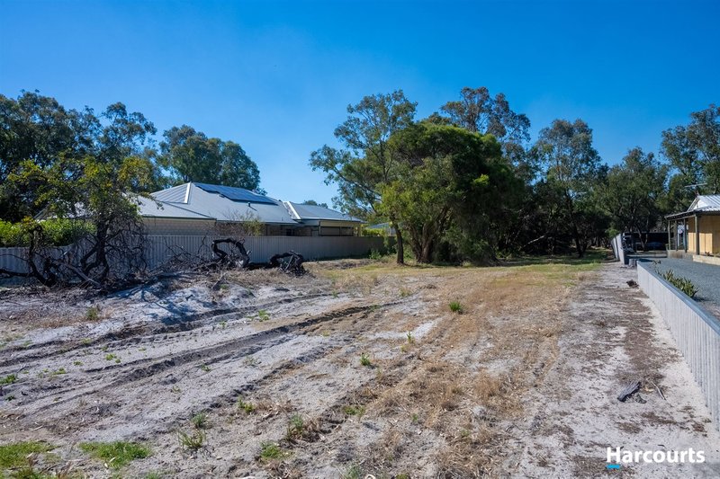 Photo - 25 Culeenup Road, North Yunderup WA 6208 - Image 5