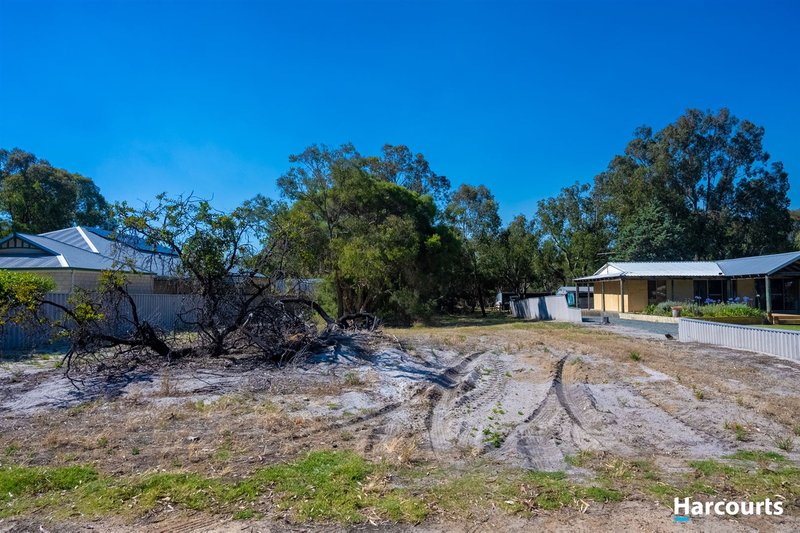 Photo - 25 Culeenup Road, North Yunderup WA 6208 - Image 6