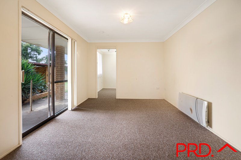 Photo - 25 Cypress Street, Tamworth NSW 2340 - Image 8