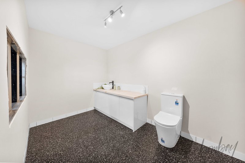 Photo - 25 Dallas Drive, Lalor VIC 3075 - Image 11