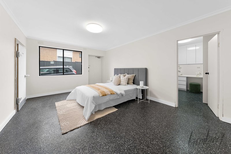 Photo - 25 Dallas Drive, Lalor VIC 3075 - Image 12