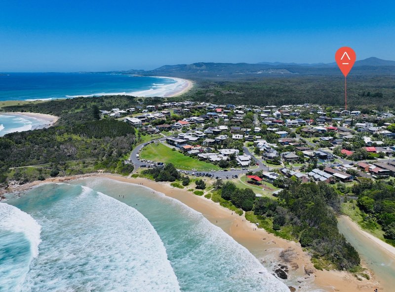 Photo - 25 Dammerel Crescent, Emerald Beach NSW 2456 - Image 3