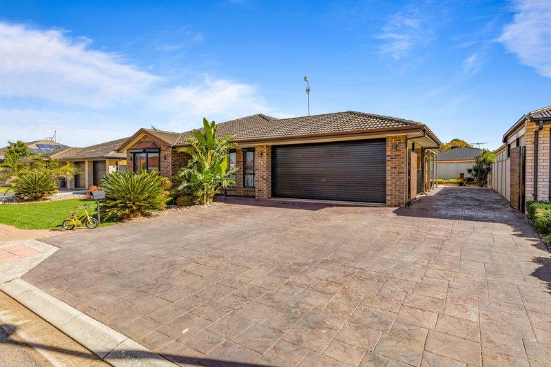 Photo - 25 Davalan Drive, Munno Para West SA 5115 - Image 2