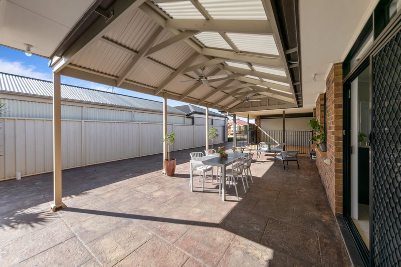 Photo - 25 Davalan Drive, Munno Para West SA 5115 - Image 15