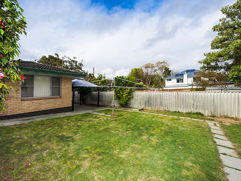 Photo - 25 Davenport Road, Booragoon WA 6154 - Image 23