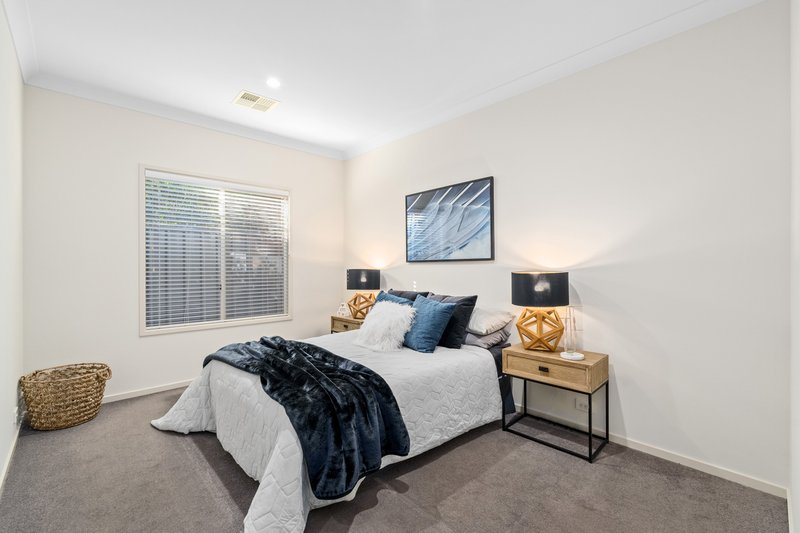 Photo - 25 David Avenue, Mitchell Park SA 5043 - Image 4