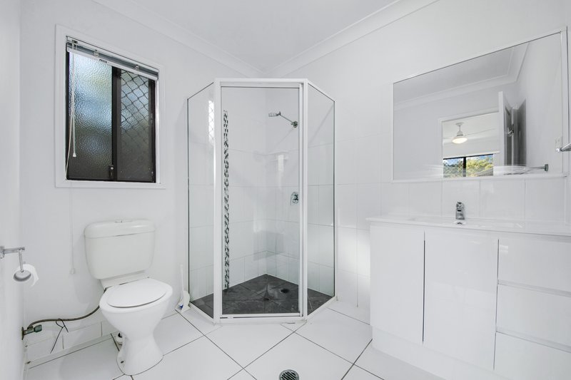 Photo - 25 Dean Street, Glen Eden QLD 4680 - Image 7