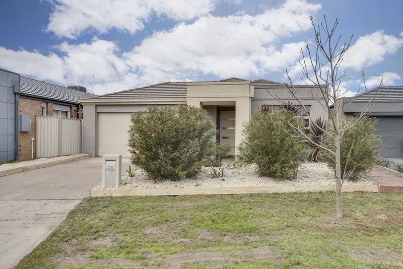 Photo - 25 Debra Avenue, , Pakenham VIC 3810 - Image