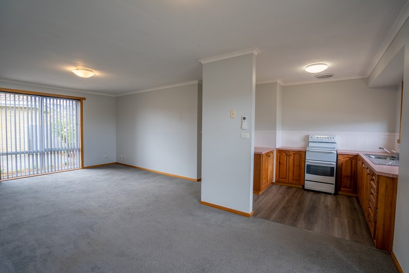 Photo - 2/5 Devenish Drive, Sorell TAS 7172 - Image 9