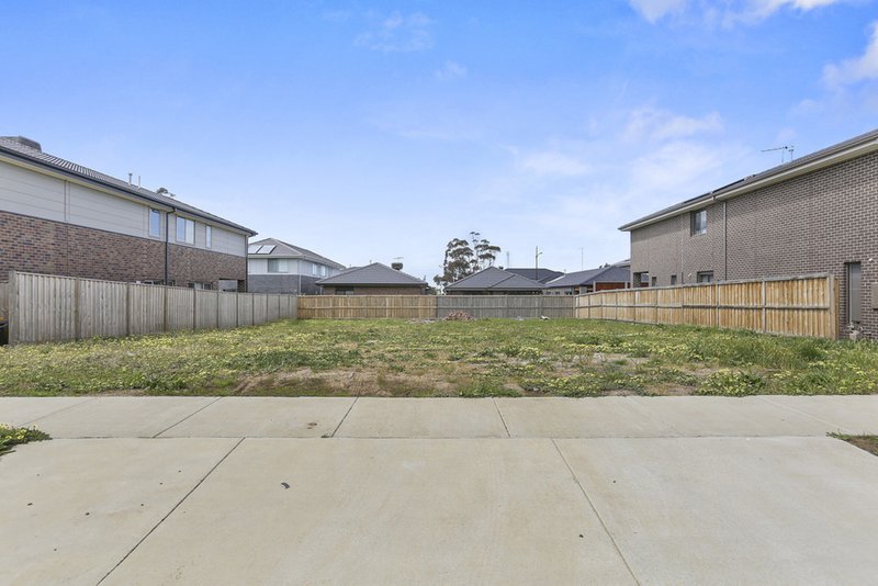 Photo - 25 Dobie Court, North Geelong VIC 3215 - Image 5