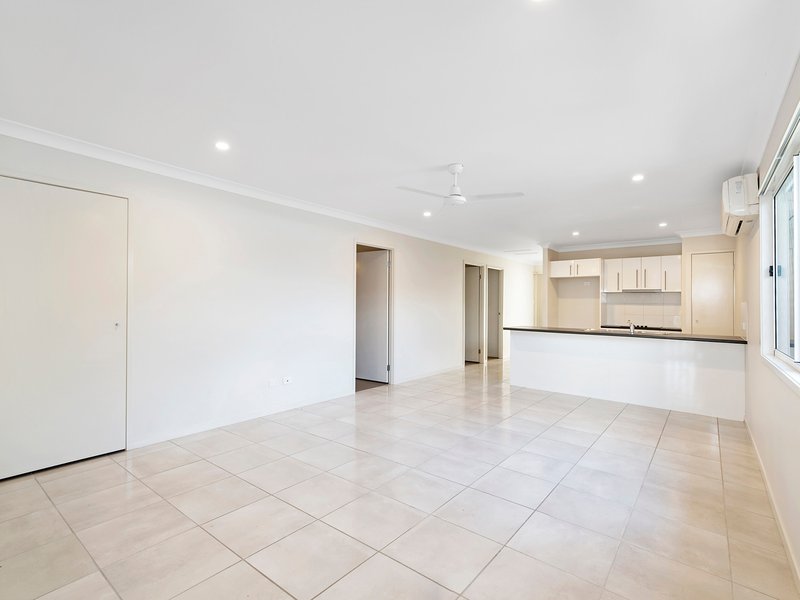 Photo - 25 Dorien Street, Mount Gravatt East QLD 4122 - Image 7