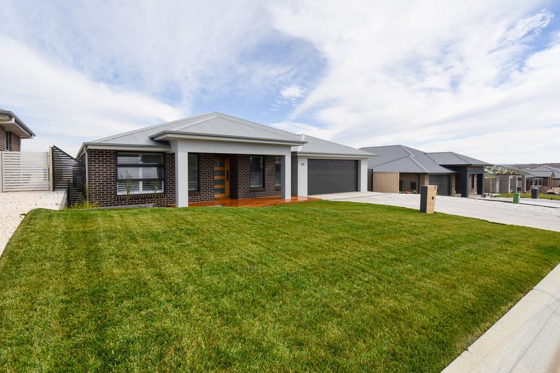 25 Dovey Drive, Kelso NSW 2795