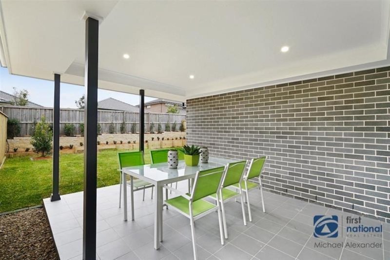 Photo - 25 Downing Way, Gledswood Hills NSW 2557 - Image 9