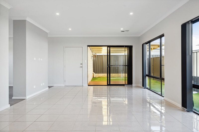 Photo - 25 Dragonfly Road, Banksia Grove WA 6031 - Image 25