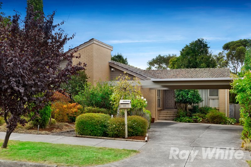 25 Eastleigh Drive, Glen Waverley VIC 3150