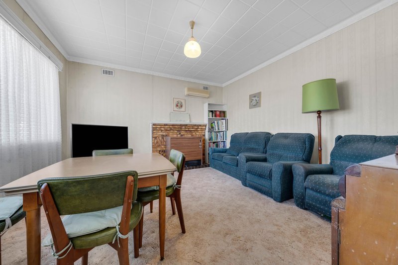 Photo - 25 Edward Avenue, Dandenong VIC 3175 - Image 6