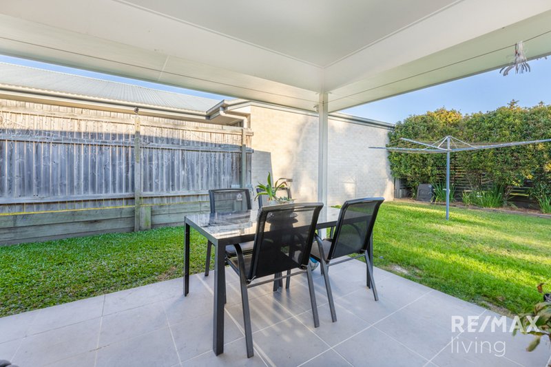 Photo - 25 Emerald Street, Burpengary East QLD 4505 - Image 14