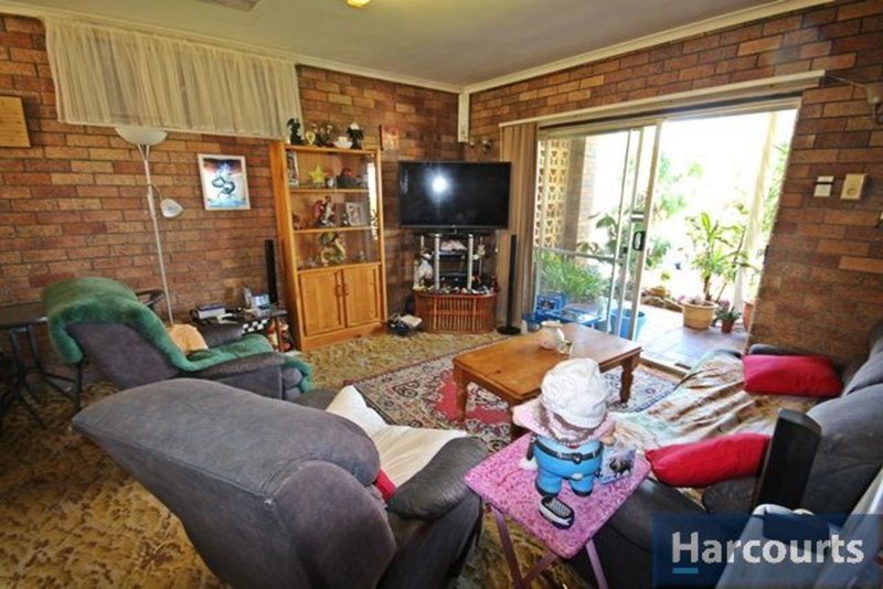 Photo - 25 Emu Walk, Bongaree QLD 4507 - Image 4