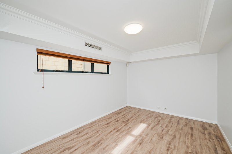 Photo - 25 Eora Creek Terrace, Dianella WA 6059 - Image 11