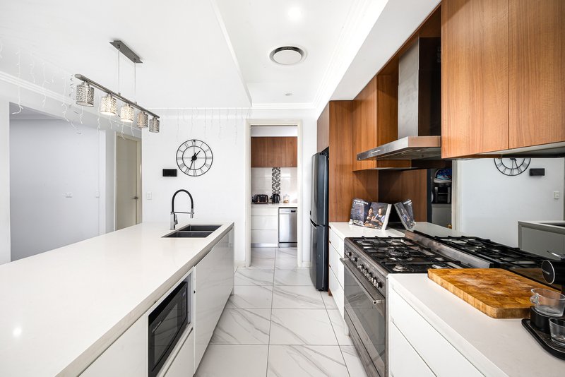 Photo - 25 Equinox Drive, Box Hill NSW 2765 - Image 5