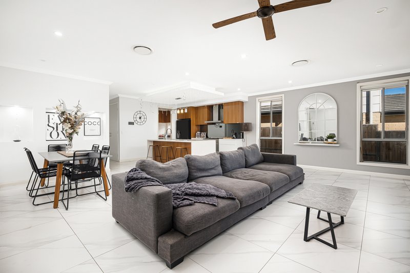 Photo - 25 Equinox Drive, Box Hill NSW 2765 - Image 7