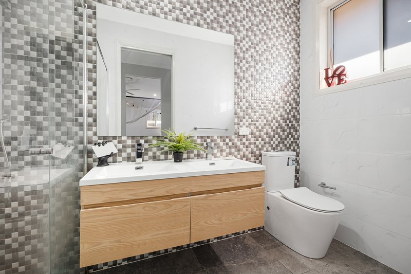 Photo - 25 Equinox Drive, Box Hill NSW 2765 - Image 14