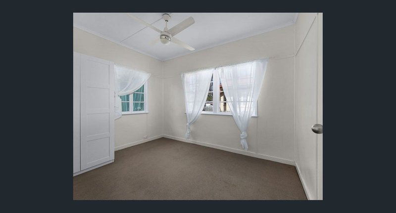 Photo - 25 Ernest Street, Leichhardt QLD 4305 - Image 5