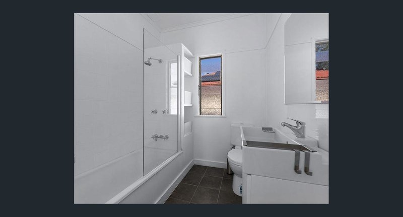 Photo - 25 Ernest Street, Leichhardt QLD 4305 - Image 6