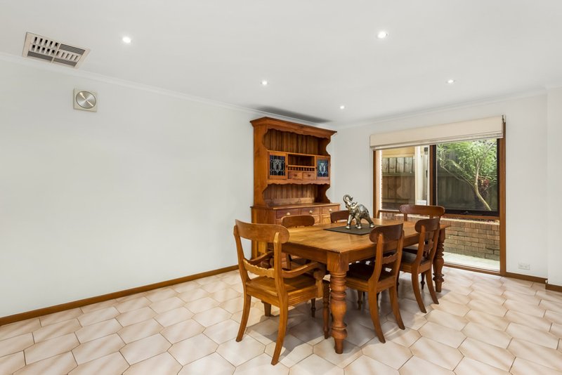 Photo - 25 Erskine Crescent, Wheelers Hill VIC 3150 - Image 3