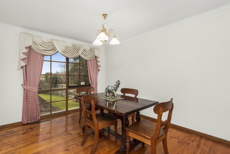 Photo - 25 Erskine Crescent, Wheelers Hill VIC 3150 - Image 6